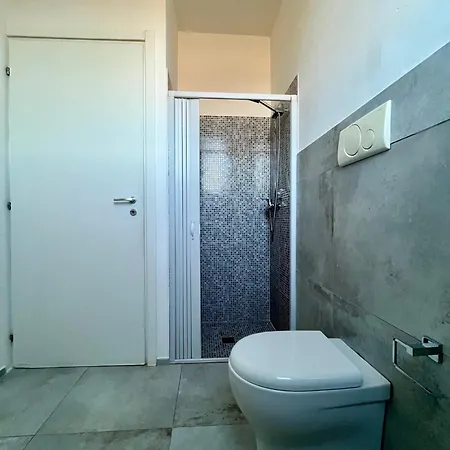 Πανσιόν Arneo Torre Lapillo