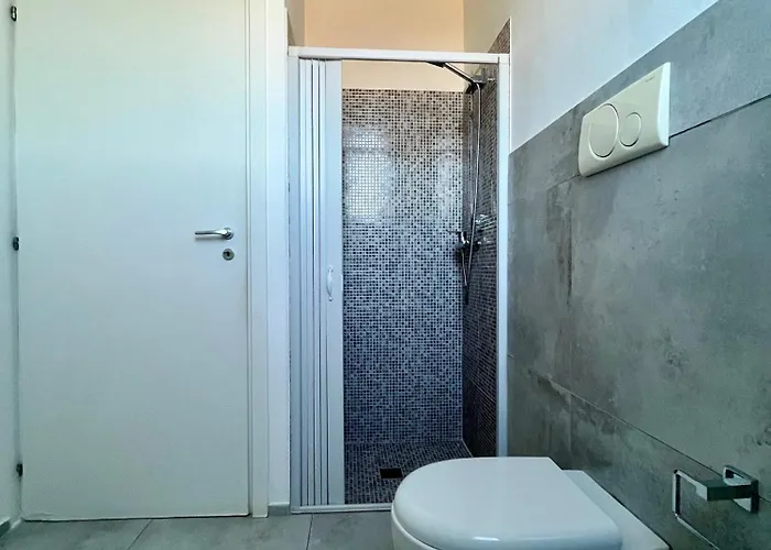 Πανσιόν Arneo Torre Lapillo